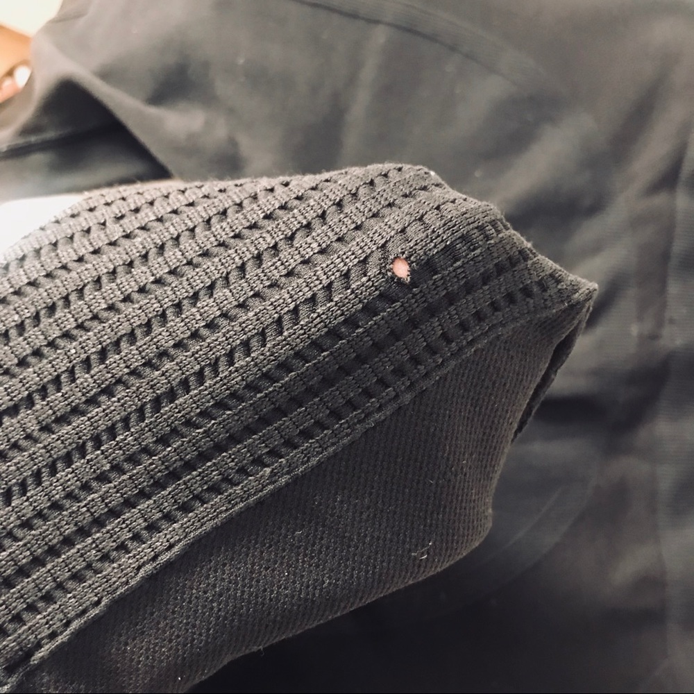 Lululemon black leggings follow up pic